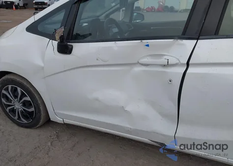 2016 Honda Fit Lx z USA, uszkodzony, nr VIN JHMGK5H5XGX018639